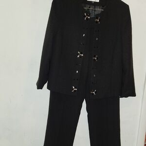 Tahari Size 6 Black Two-Piece Suit Beaded NWOT